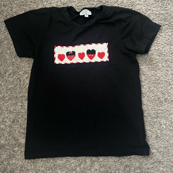 sweet southern smocks Other - Sweet southern smocks Minnie tee